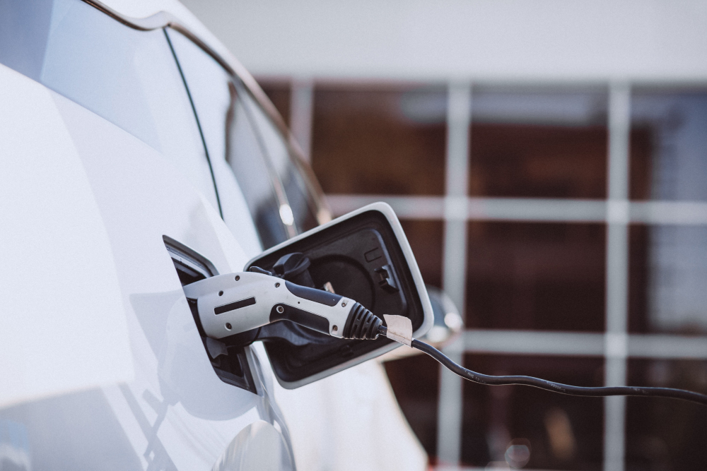 三星與 Tesla 簽署 165 億美元 AI 晶片供應合約,重塑晶片與電動車生態 | 索引新聞 INDEX News 三星與 Tesla 簽署 165 億美元 AI 晶片供應合約,重塑晶片與電動車生態
