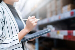 製造業 PMI 採購趨緊縮，未來展望跌至疫情以來最低點