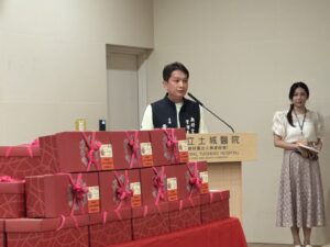 中秋送愛到土城醫院　三峽廣行宮主委黃永騰慰勞醫護傳遞正能量 | 數位公益領導者｜共創社會影響力｜亞太搜尋引擎產業協會