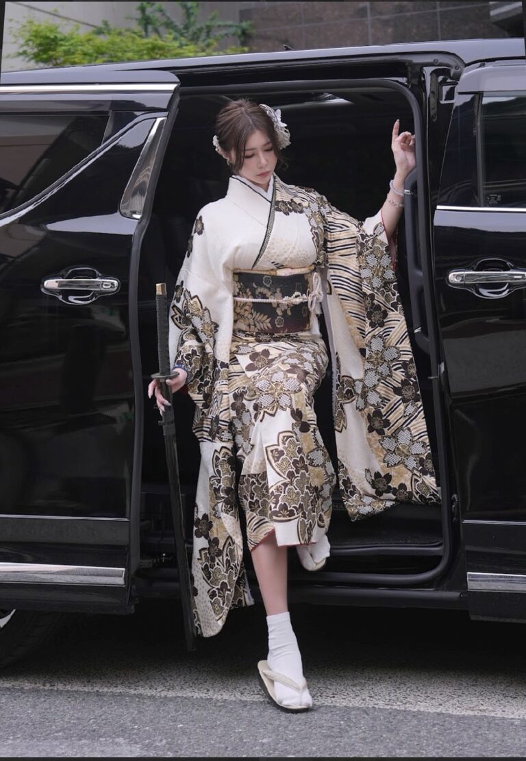 螢幕前的溫度 三個女孩用真心點亮直播新時代