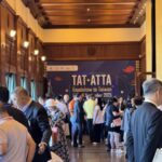 泰國觀光局（TAT）與泰國旅行社協會（ATTA）在「Roadshow to Taiwan」活動現場與台灣業者進行 B2B 洽談，釋出 2026 年旅遊回暖與會展（MICE）合作訊號，帶動航空、飯店與旅遊供應鏈的後續商機想像。（圖／翻攝自 Bangkok Post）