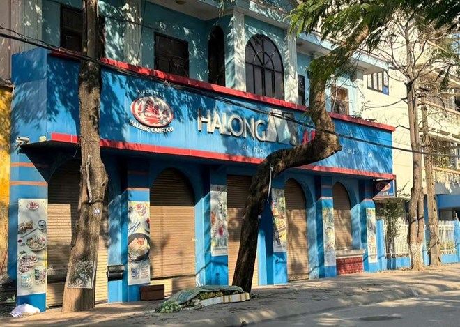 越南哈龍罐頭食品股份公司（Halong Canfoco）位於海防的廠區外觀。該公司通報交易所，海防工廠自1月12日起暫停生產、最長14天，事件發生在公司高層配合食品安全相關調查之際。（圖／翻攝越南《勞動報》網站）