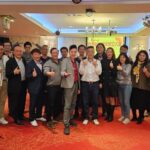 新北市首都創新創業協會1月28日舉行成立大會，理監事團隊與會員大合照，展現新北創業圈凝聚力。（圖／新北市首都創新創業協會提供）