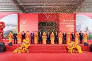 VinFast河靜電動車廠啟用年產20萬輛。圖 /越南之聲